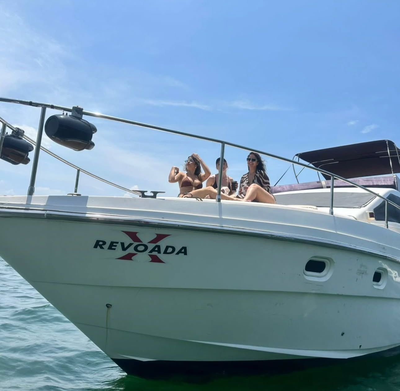 Revoada X • até 17 pessoas