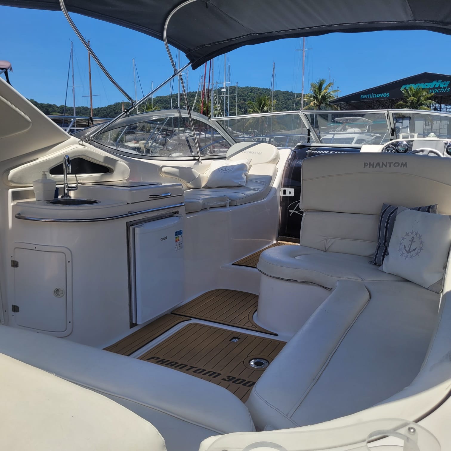 Phantom • até 9 pessoas